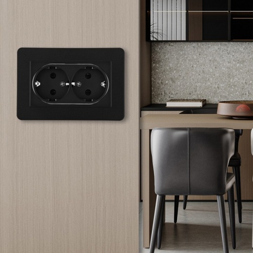 Розетка двойная с заземлением и со шторкой Arte Milano SET16-2 SET16-double-40-2 black в Нижнем Новгороде фото 2