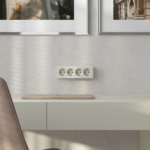 Розетка четверная с заземлением и со шторками Werkel Gallant W5072204 в Нижнем Новгороде фото 6