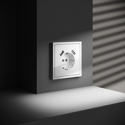 Розетка с заземлением и со шторкой и 2хUSB type A, без рамки Voltum S70 VLS040401 в Нижнем Новгороде фото 5
