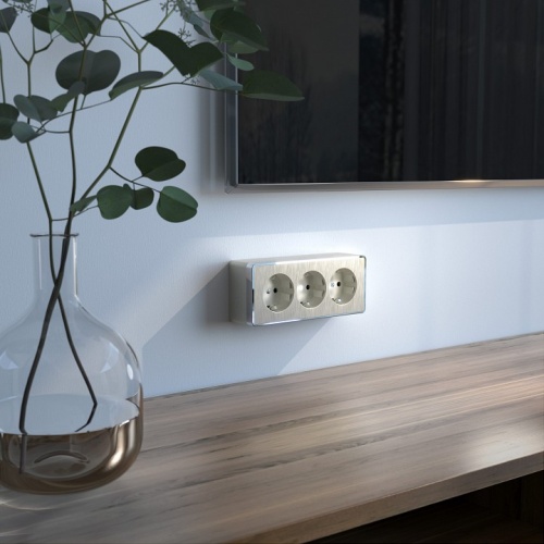 Розетка влагозащищенная с заземлением и со шторками Werkel Gallant (шампань рифленый) W5073110 в Нижнем Новгороде фото 3