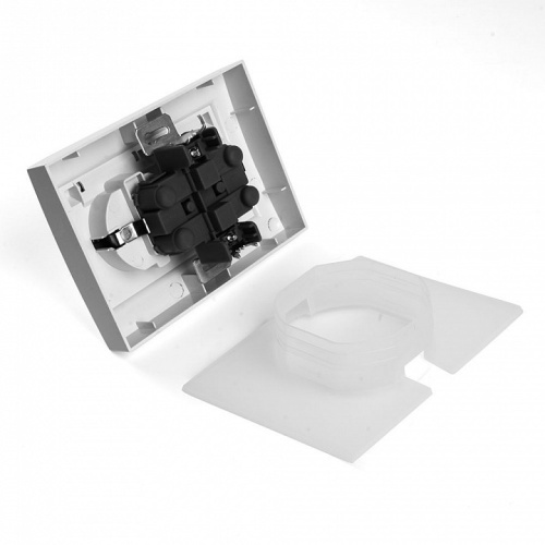 Розетка двойная с заземлением и со шторками, с крышкой Stekker Эрна 49139 в Нижнем Новгороде фото 2