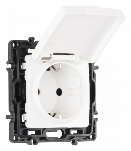 Розетка влагозащищенная с заземлением и со шторкой с крышкой Arte Milano am-217 217.41-1.white в Нижнем Новгороде