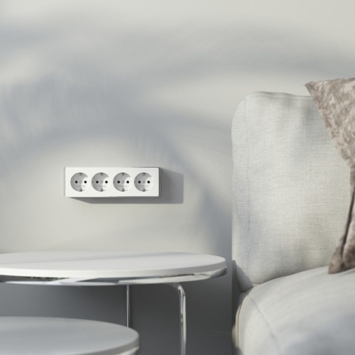 Розетка четверная с заземлением и со шторками Werkel Gallant W5072210 в Нижнем Новгороде фото 3