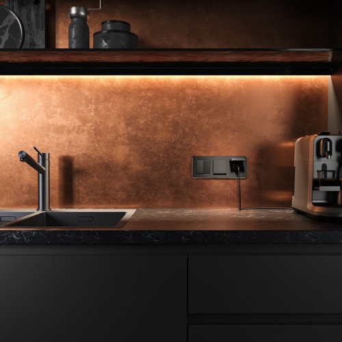 Розетка влагозащищенная с заземлением и со шторкой с крышкой Werkel Werkel W1171208 в Нижнем Новгороде фото 2