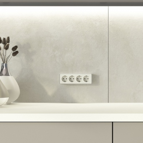 Розетка четверная с заземлением и со шторками Werkel Gallant W5072204 в Нижнем Новгороде фото 2